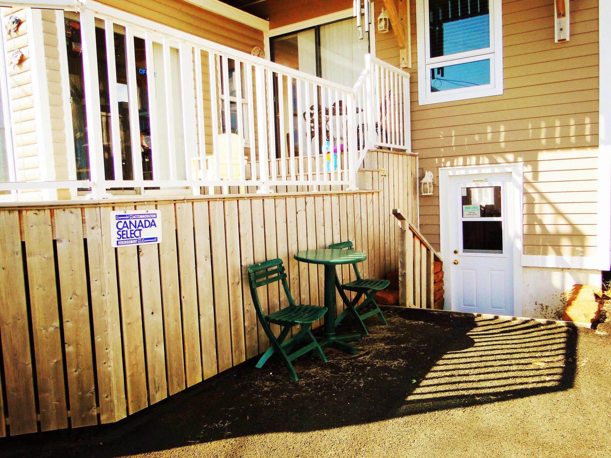 Blue Crest Cottages นอร์ธรัสติโค ภายนอก รูปภาพ